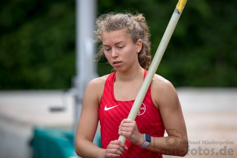 Lea Faßbender (TSV Bayer 04 Leverkusen); Heinz Roloff-Stabhochsprung-Meeting 2019 am 08.06.2019 im Sportpark Liebigstraße in Holzminden (Niedersachsen), Foto: Michael Niederpruem