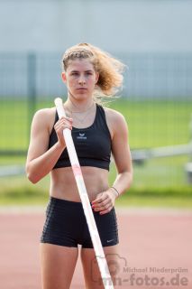 Luzy Lieger (Schweriner SC); Heinz Roloff-Stabhochsprung-Meeting 2019 am 08.06.2019 im Sportpark Liebigstraße in Holzminden (Niedersachsen), Foto: Michael Niederpruem