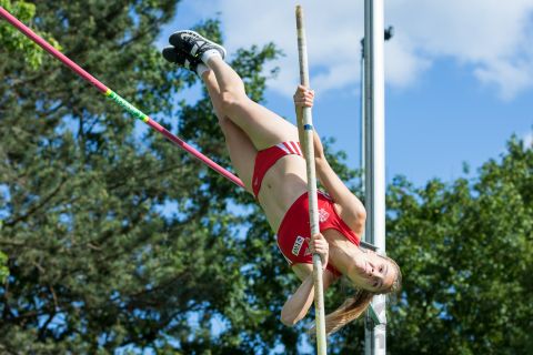 Laure Scheutzow (SC Potsdam); Heinz Roloff-Stabhochsprung-Meeting 2019 am 08.06.2019 im Sportpark Liebigstraße in Holzminden (Niedersachsen), Foto: Michael Niederpruem
