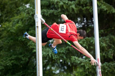Gillian Ladwig (Schweriner SC); Heinz Roloff-Stabhochsprung-Meeting 2019 am 08.06.2019 im Sportpark Liebigstraße in Holzminden (Niedersachsen), Foto: Michael Niederpruem