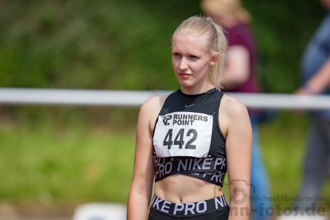 Ann-Kristin Mittmann (SC Porta Westfalica Nammen
1973 e.V.); Pfingstsportfest 2019 am 10.06.2019 im Stadion Schulzentrum Sued in Bad Oeynhausen (Nordrhein-Westfalen), Foto: Michael Niederpruem