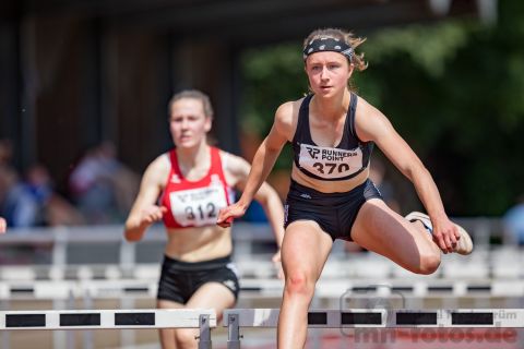 Nina Waeltz (LG Buende-Loehne); Pfingstsportfest 2019 am 10.06.2019 im Stadion Schulzentrum Sued in Bad Oeynhausen (Nordrhein-Westfalen), Foto: Michael Niederpruem