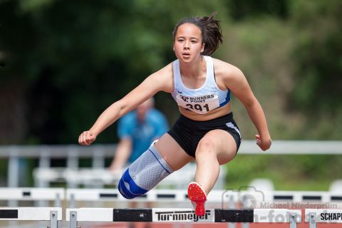 Maya Schirpke (LG Lage-Detmold-Bad Salzuflen); Pfingstsportfest 2019 am 10.06.2019 im Stadion Schulzentrum Sued in Bad Oeynhausen (Nordrhein-Westfalen), Foto: Michael Niederpruem