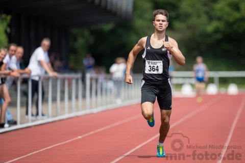 Noah Niklas Kleih (LG Buende-Loehne); Pfingstsportfest 2019 am 10.06.2019 im Stadion Schulzentrum Sued in Bad Oeynhausen (Nordrhein-Westfalen), Foto: Michael Niederpruem