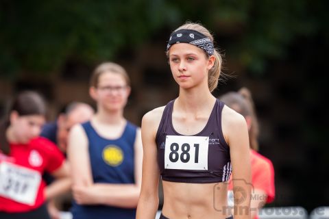 Marlena Kahl (LG Buende-Loehne); Pfingstsportfest 2019 am 10.06.2019 im Stadion Schulzentrum Sued in Bad Oeynhausen (Nordrhein-Westfalen), Foto: Michael Niederpruem