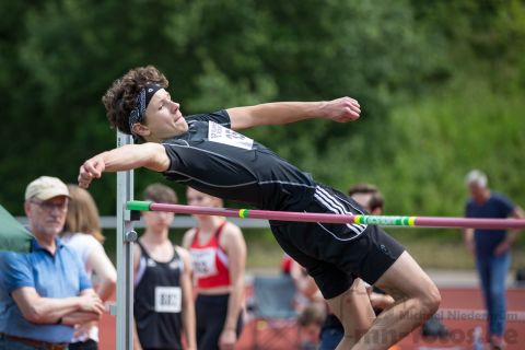 Ardian Boehme (LG Buende-Loehne); Pfingstsportfest 2019 am 10.06.2019 im Stadion Schulzentrum Sued in Bad Oeynhausen (Nordrhein-Westfalen), Foto: Michael Niederpruem