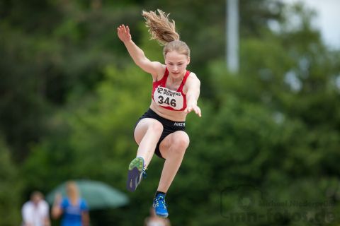 Claudia Penquitt (LC Paderborn); Pfingstsportfest 2019 am 10.06.2019 im Stadion Schulzentrum Sued in Bad Oeynhausen (Nordrhein-Westfalen), Foto: Michael Niederpruem