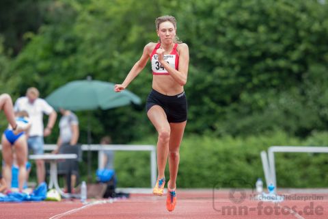 Leonie Schaffeld (LC Paderborn); Pfingstsportfest 2019 am 10.06.2019 im Stadion Schulzentrum Sued in Bad Oeynhausen (Nordrhein-Westfalen), Foto: Michael Niederpruem