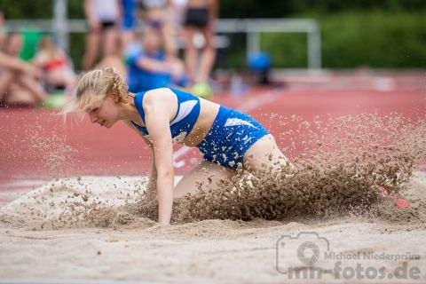Finja Roehrs (LTV Lippstadt); Pfingstsportfest 2019 am 10.06.2019 im Stadion Schulzentrum Sued in Bad Oeynhausen (Nordrhein-Westfalen), Foto: Michael Niederpruem