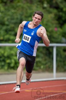 Dominik Koepke (OTB Osnabrueck); Pfingstsportfest 2019 am 10.06.2019 im Stadion Schulzentrum Sued in Bad Oeynhausen (Nordrhein-Westfalen), Foto: Michael Niederpruem