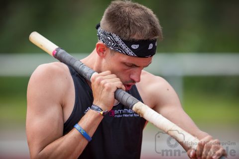 Andre Duesterhoeft (LG Bünde-Loehne); Pfingstsportfest 2019 am 10.06.2019 im Stadion Schulzentrum Sued in Bad Oeynhausen (Nordrhein-Westfalen), Foto: Michael Niederpruem