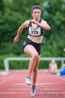 Nina Waeltz (LG Buende-Loehne); Pfingstsportfest 2019 am 10.06.2019 im Stadion Schulzentrum Sued in Bad Oeynhausen (Nordrhein-Westfalen), Foto: Michael Niederpruem