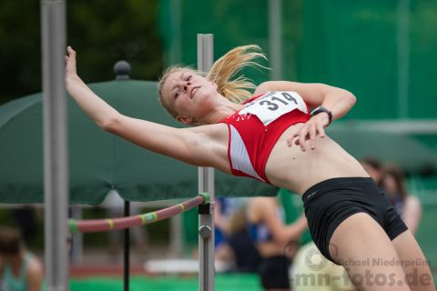 Lina Egelkamp (DJK Arminia Ibbenbüren); Pfingstsportfest 2019 am 10.06.2019 im Stadion Schulzentrum Sued in Bad Oeynhausen (Nordrhein-Westfalen), Foto: Michael Niederpruem
