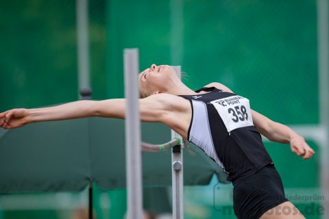 Amy Joy Diekmann (LG Buende-Loehne); Pfingstsportfest 2019 am 10.06.2019 im Stadion Schulzentrum Sued in Bad Oeynhausen (Nordrhein-Westfalen), Foto: Michael Niederpruem