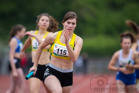 Clara vom Hove (StG Essen/Ruhr); NRW Langstaffelmeisterschaften am 11.05.2019 im Hembergstadion in Iserlohn (Nordrhein-Westfalen), Foto: Michael Niederpruem