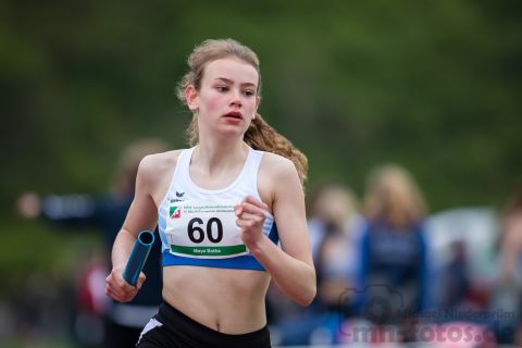 Maya Bothe (LG Remscheid); NRW Langstaffelmeisterschaften am 11.05.2019 im Hembergstadion in Iserlohn (Nordrhein-Westfalen), Foto: Michael Niederpruem