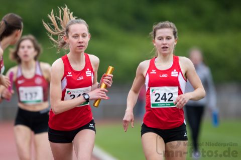 Marleen Neumeier (LG Olympia Dortmund), Angelina Geitz (LG Olympia Dortmund); NRW Langstaffelmeisterschaften am 11.05.2019 im Hembergstadion in Iserlohn (Nordrhein-Westfalen), Foto: Michael Niederpruem