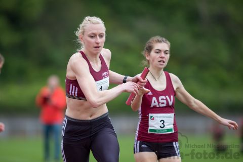 Christina Zwirner (ASV Koeln), Vera Coutellier (ASV Koeln); NRW Langstaffelmeisterschaften am 11.05.2019 im Hembergstadion in Iserlohn (Nordrhein-Westfalen), Foto: Michael Niederpruem