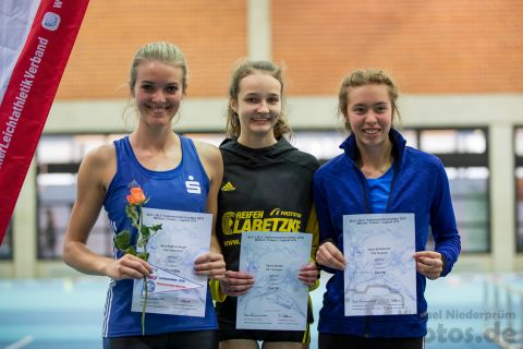 Ann-Kathrin Kopf (TSV Otterndorf), Xenia Krebs (VfL Loeningen), Jana Schluesche (FSV Sarstedt); NLV + BLV Leichtathletik Hallenmeisterschaften am 20.01.2019 in Hannover (Sportleistungszentrum), Niedersachsen, Foto: Michael Niederpruem