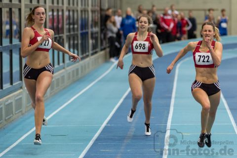 Johanna Schierholt (VfL Eintracht Hannover), Vanessa Ahrndt (VfL Eintracht Hannover), Aline Petry (VfL Eintracht Hannover); NLV + BLV Leichtathletik Hallenmeisterschaften am 20.01.2019 in Hannover (Sportleistungszentrum), Niedersachsen, Foto: Michael Niederpruem
