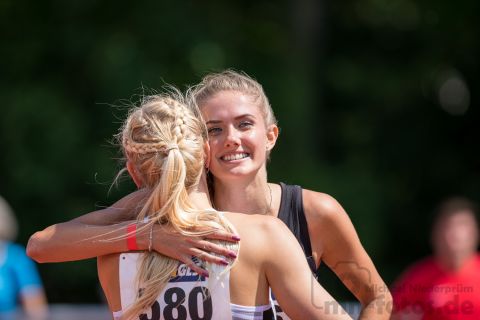 Nelly Schmidt (LT DSHS Koeln), Alica Schmidt (SCC Berlin); Deutsche U23 Meisterschaften am 15.06.2019 im Stadion Wetzlar in Wetzlar (Hessen), Foto: Michael Niederpruem