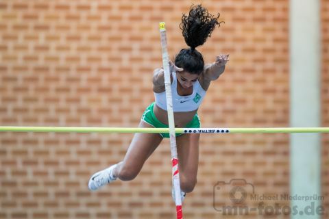 Janina Selvarajah (SV Werder Bremen); NLV + BLV Leichtathletik Hallenmeisterschaften am 19.01.2019 in Hannover (Sportleistungszentrum), Niedersachsen, Foto: Michael Niederpruem