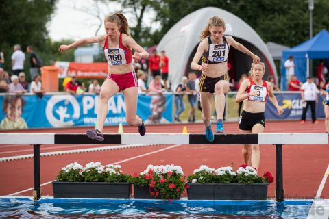 Lara Brunner (Hamburger SV), Johanna Beck (LG Karlstadt-Gambach-Lohr); Deutsche U23 Meisterschaften am 16.06.2019 im Stadion Wetzlar in Wetzlar (Hessen), Foto: Michael Niederpruem