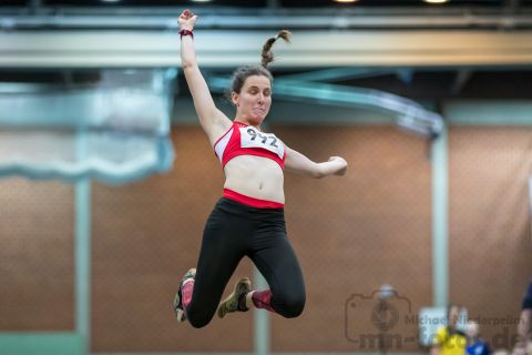 Linda Bastek (TuS Wunstorf); NLV + BLV Leichtathletik Hallenmeisterschaften am 19.01.2019 in Hannover (Sportleistungszentrum), Niedersachsen, Foto: Michael Niederpruem