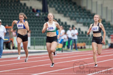 Lea Kimpel (LG Lueneburg), Gesa Laakmann (Eintracht Hildesheim), Angelina Westphal (LG Goettingen); NLV+BLV Meisterschaften am 22.06.2019 im Jahnstadion, Goettingen (Niedersachsen), Foto: Michael Niederpruem