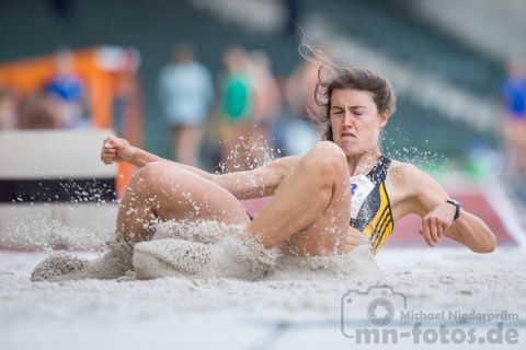 Thea Schmidt (LG Goettingen); NLV+BLV Meisterschaften am 22.06.2019 im Jahnstadion, Goettingen (Niedersachsen), Foto: Michael Niederpruem
