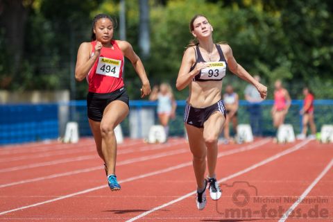 Bernice Jegede (Nr. 494, MTV Hanstedt), Verena-Aimée Mueller (Nr. 93, SCC Berlin); Norddeutsche Meisterschaften am 20.07.2019 im Erika-Fisch-Stadion, Hannover (Niedersachsen)