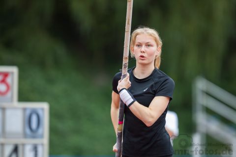 Laura Giese (Aachener TG); 21. Int. Stabhochsprungmeeting am 08.09.2019 im Jahnstadion, Beckum (Nordrhein-Westfalen), Foto: Michael Niederpruem