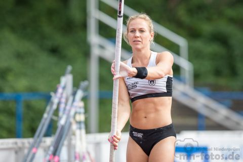 Stefanie Dauber (SSV Ulm 1846); 21. Int. Stabhochsprungmeeting am 08.09.2019 im Jahnstadion, Beckum (Nordrhein-Westfalen), Foto: Michael Niederpruem